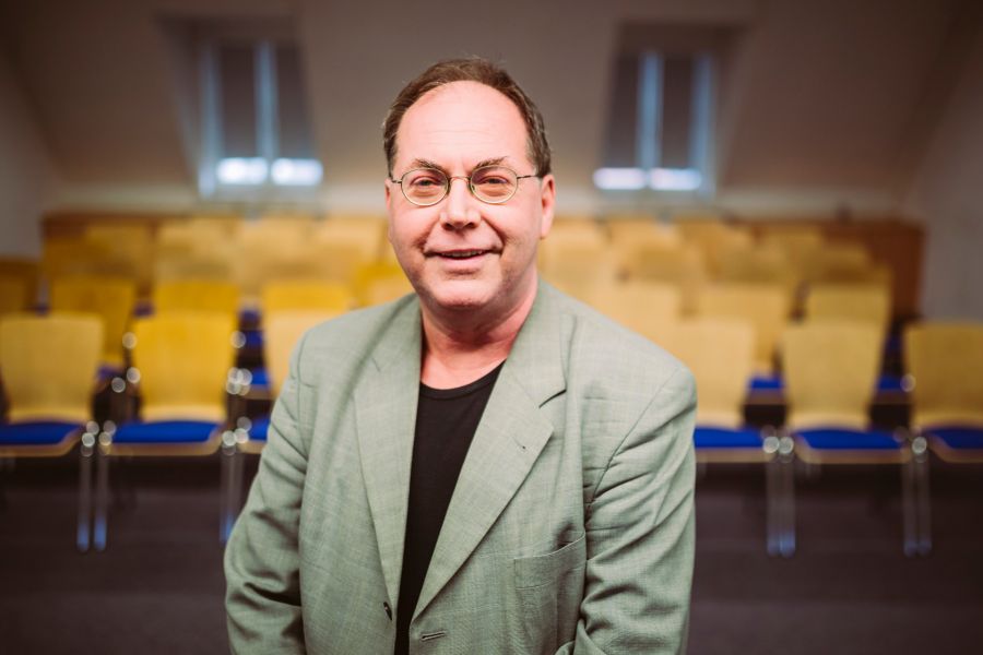 Am 7. April referiert Norbert Ellermann zum Thema „Zu Besuch in Winnyzja in der Ukraine. Eine nicht wiederholbare Suche nach Spuren deutsch-ukrainischer Geschichte im Zweiten Weltkrieg“. Um 19 Uhr im Burgsaal der Wewelsburg. (Foto: Lina Loos)